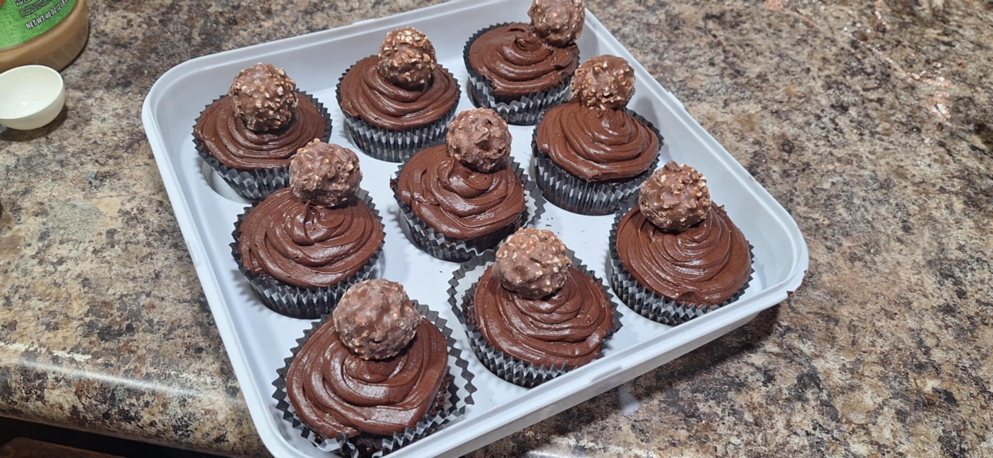 More cupcakes in a pan